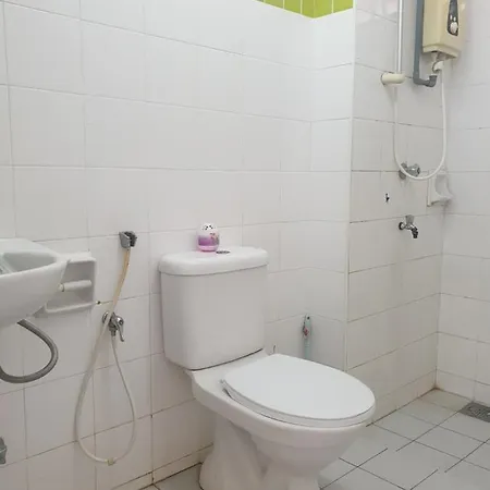 Cyberia Crescent Cyberjaya -3 Bedroom 8 Pax Exterior photo