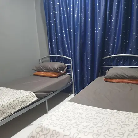 Cyberia Crescent Cyberjaya -3 Bedroom 8 Pax Exterior photo